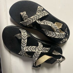 Women’s Chacos Size 9 Black and White Single Strap